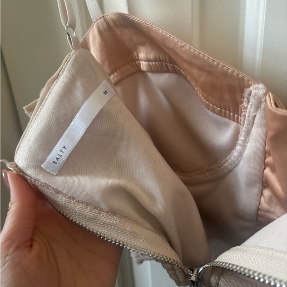 Elegant Peach Ruched Tank Top - Picture 6 of 7